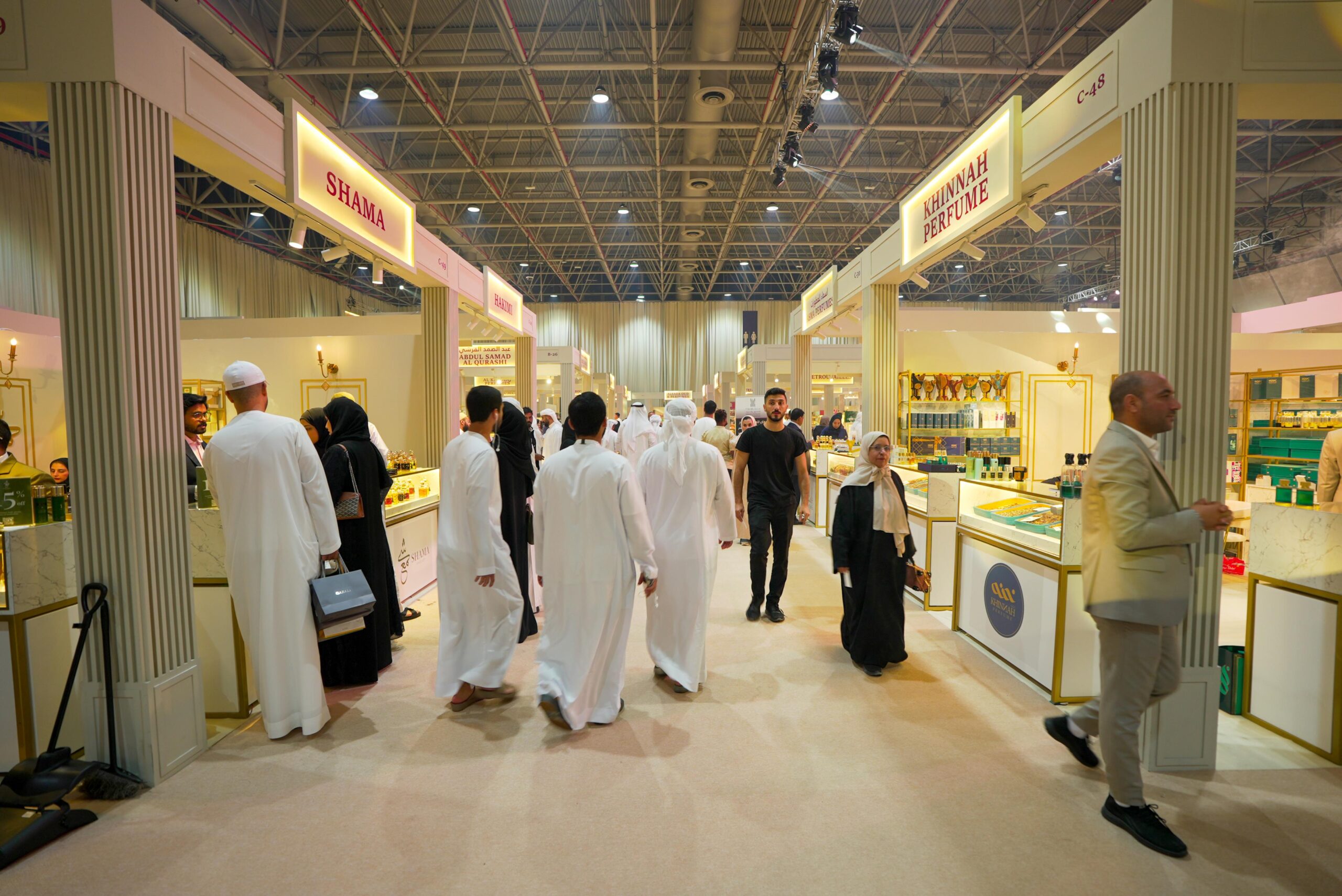 Emirates Perfumes and Oud Exhibition captivates thousands of visitors with exclusive promotions and discounts of up to 50%
