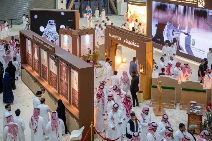 متحف “شلايل” الرقمي يفتح للزوار نافذة على تاريخ الصقور وفنون الصقارة
