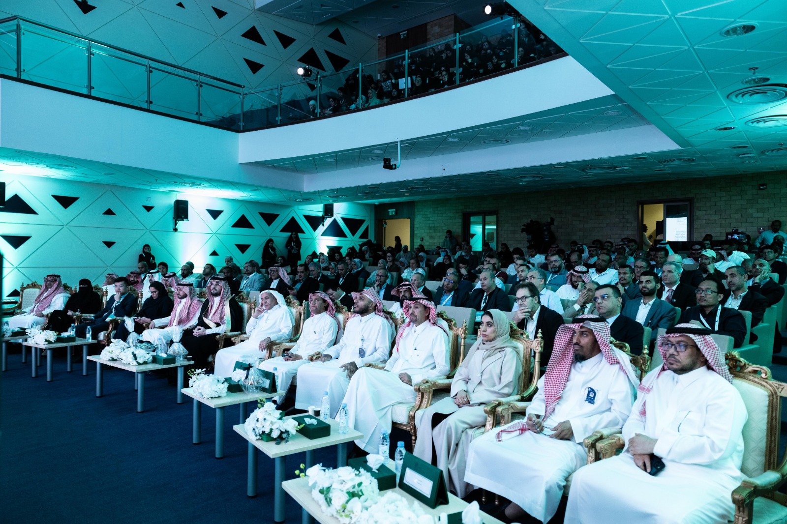 برعاية الأمير عبد العزيز بن طلال: الجامعة العربية المفتوحة تطلق أعمال مؤتمر “WinCom25” الدولي لبحث التطورات المستقبلية في الاتصالات المتنقلة وتقنيات الشبكات