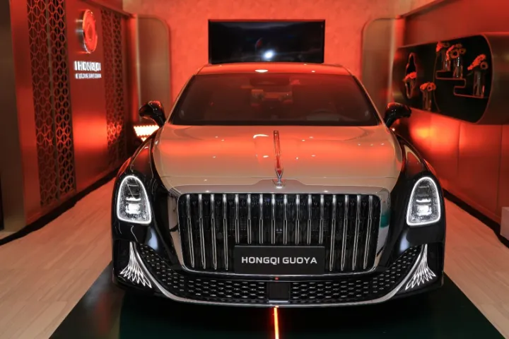 التوكيلات العالمية للسيارات هونشي تكشف عن سيارة السيدان فائقة الفخامة جولدن صن فلاور غويا في السعودية